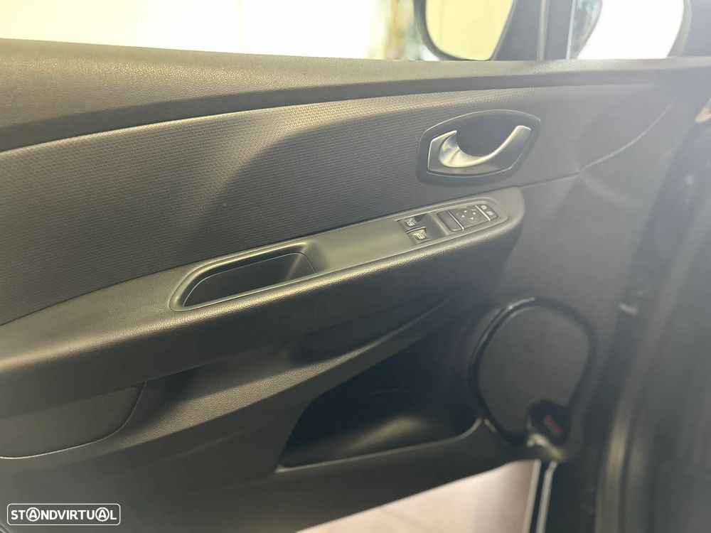 Renault Clio 1.5 dCi Limited EDition - 23