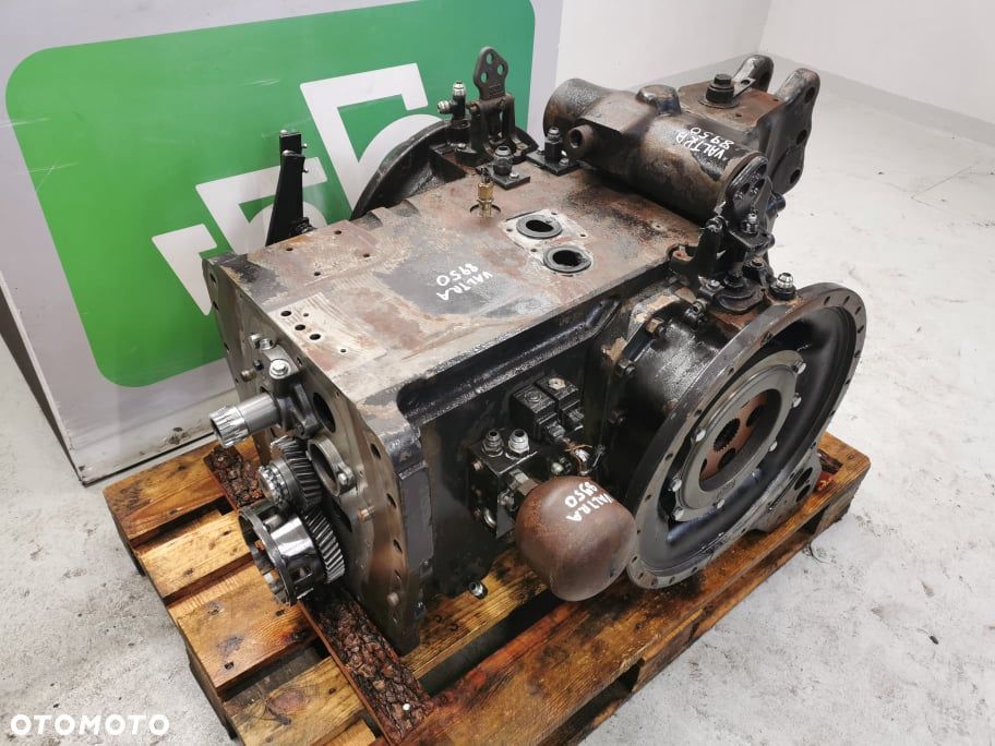 Mechanizm różnicowy Valtra 8950 {Tył} - 7