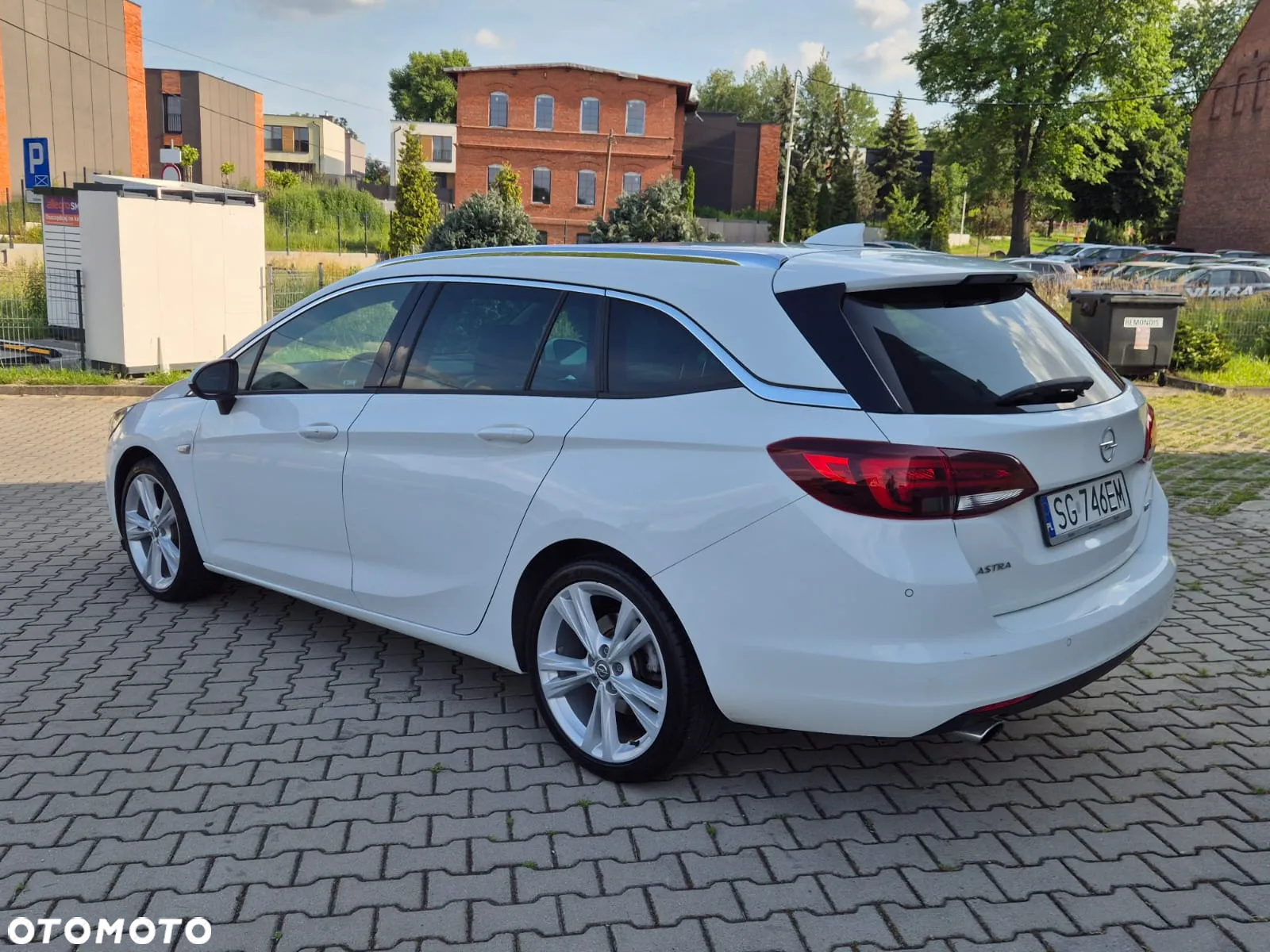 Opel Astra 1.6 BiTurbo D Start/Stop Ultimate - 2