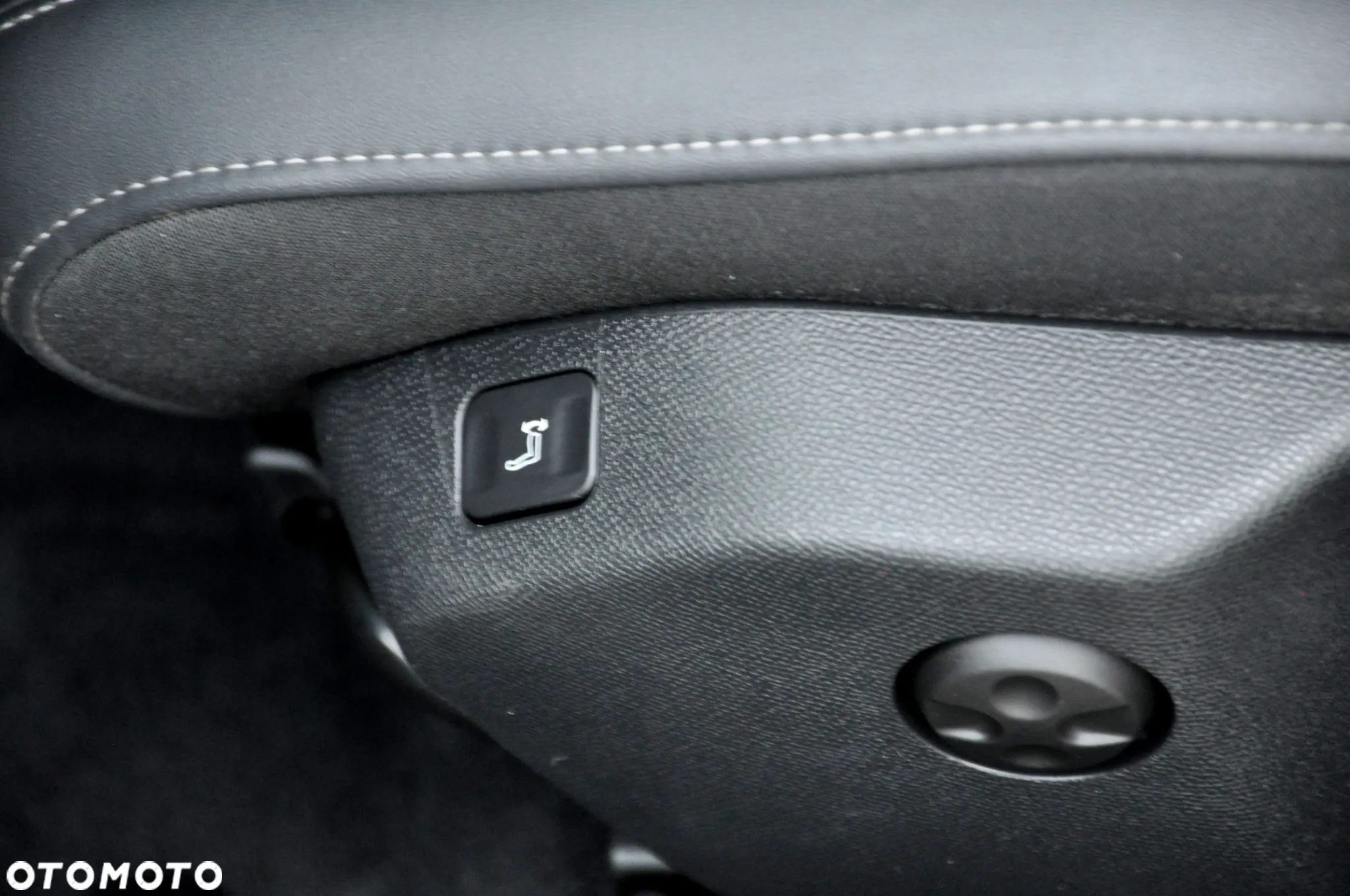 Peugeot 508 SW Plug-In Hybrid 225 e-EAT8 Allure Pack - 27