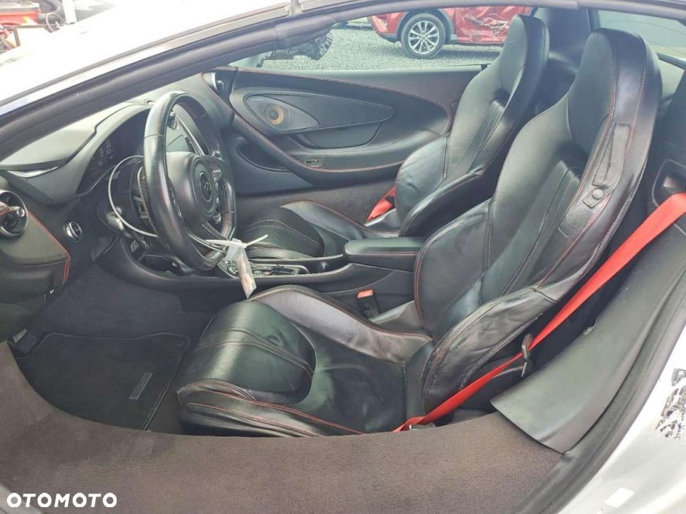 McLaren 570S Coupe - 8