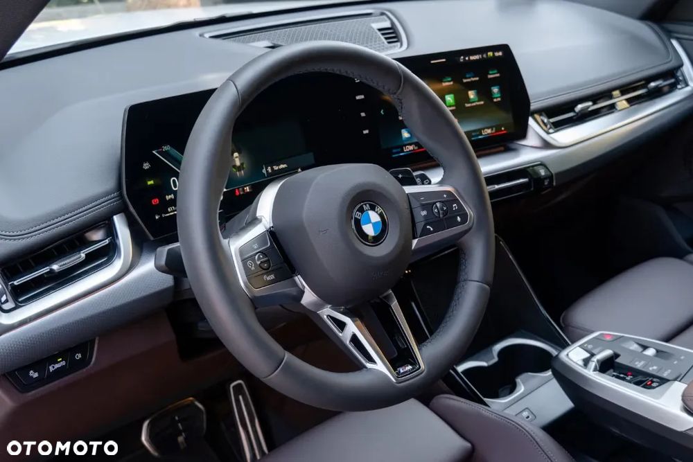 BMW X1 sDrive20i mHEV - 14