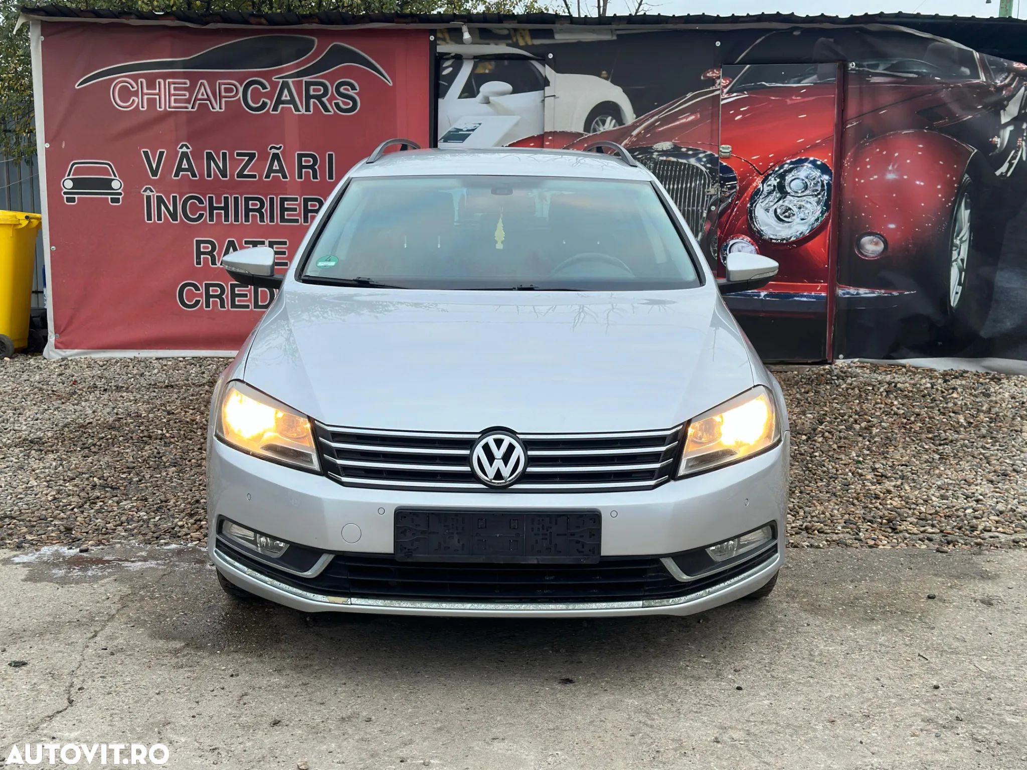 Volkswagen Passat - 1