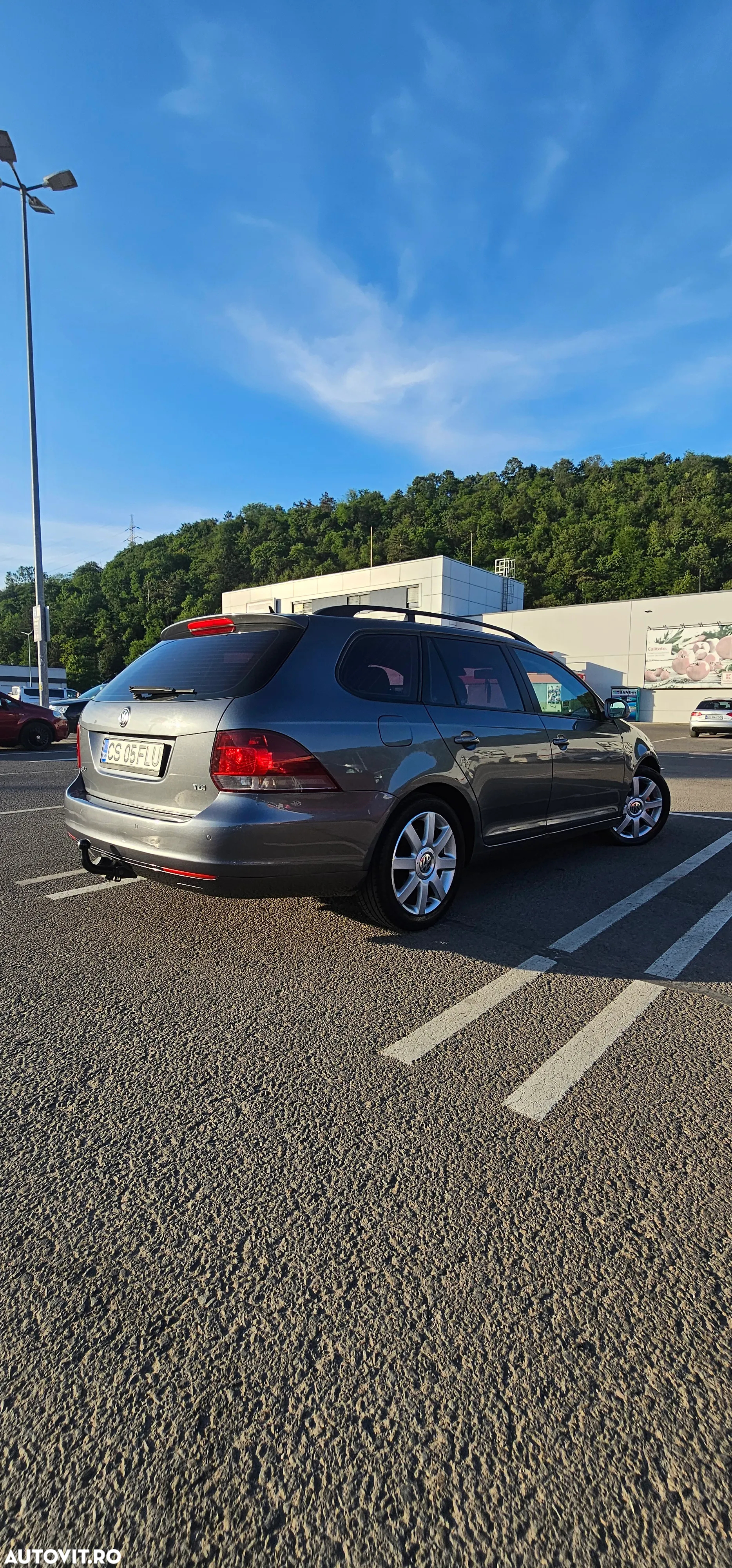 Volkswagen Golf - 5