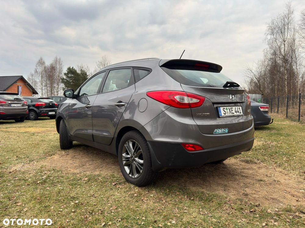 Hyundai ix35 1.6 2WD Fifa World Cup Edition - 4