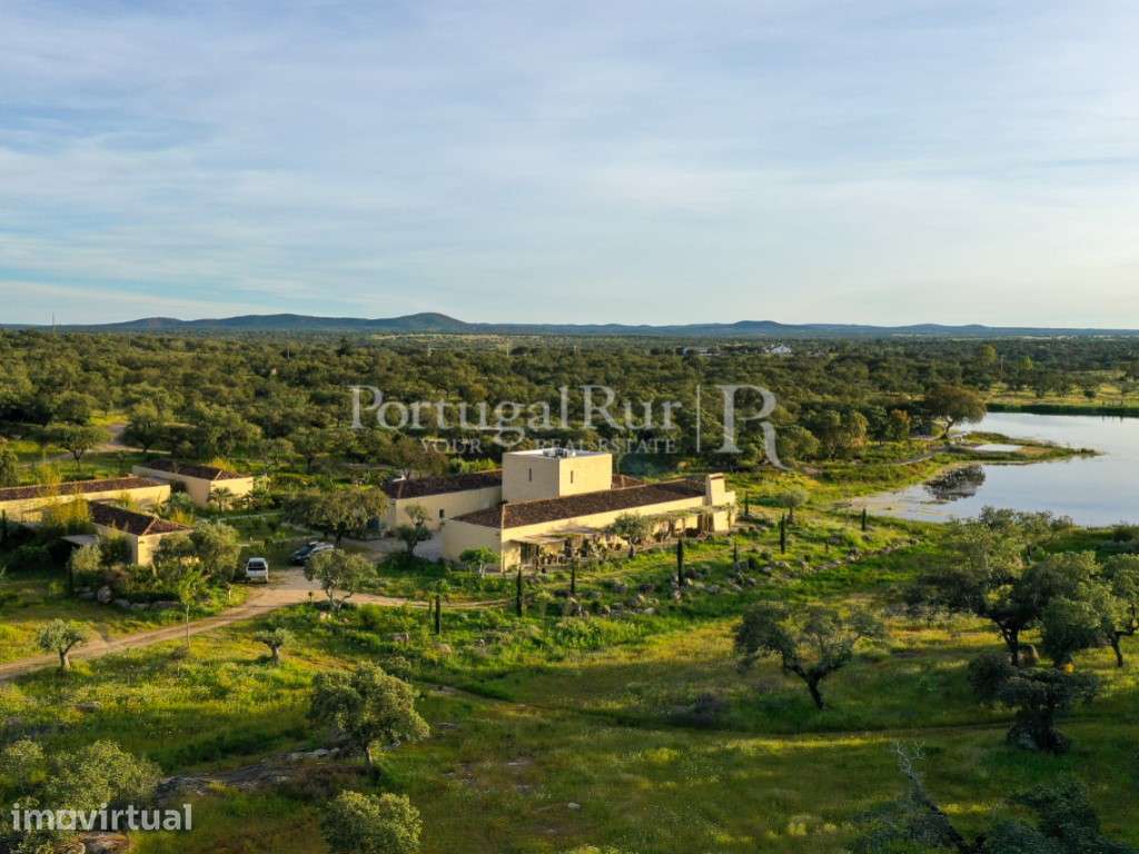 Herdade com 55 hectares, Boutique hotel e Lago privado - Grande imagem: 4/60