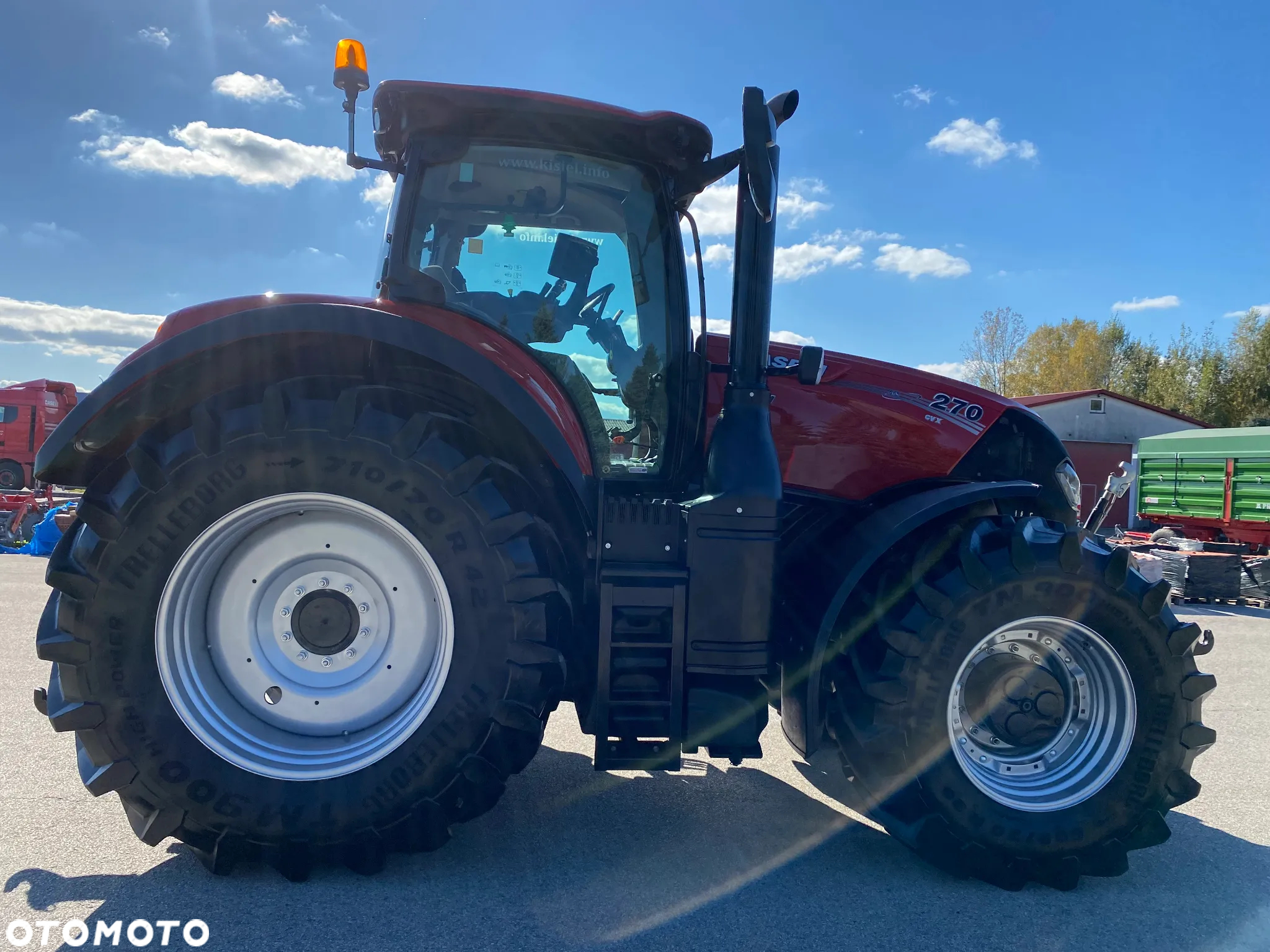 Case IH OPTUM 270 CVX DRIVE - 12