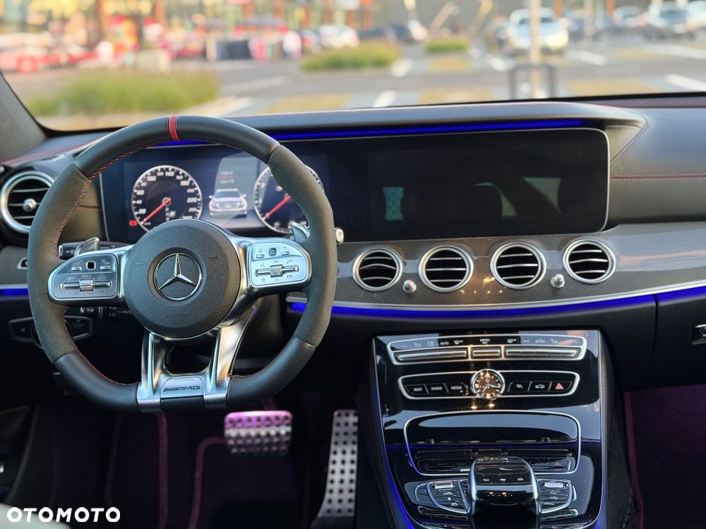 Mercedes-Benz Klasa E AMG 43 4Matic T 9G-TRONIC - 28