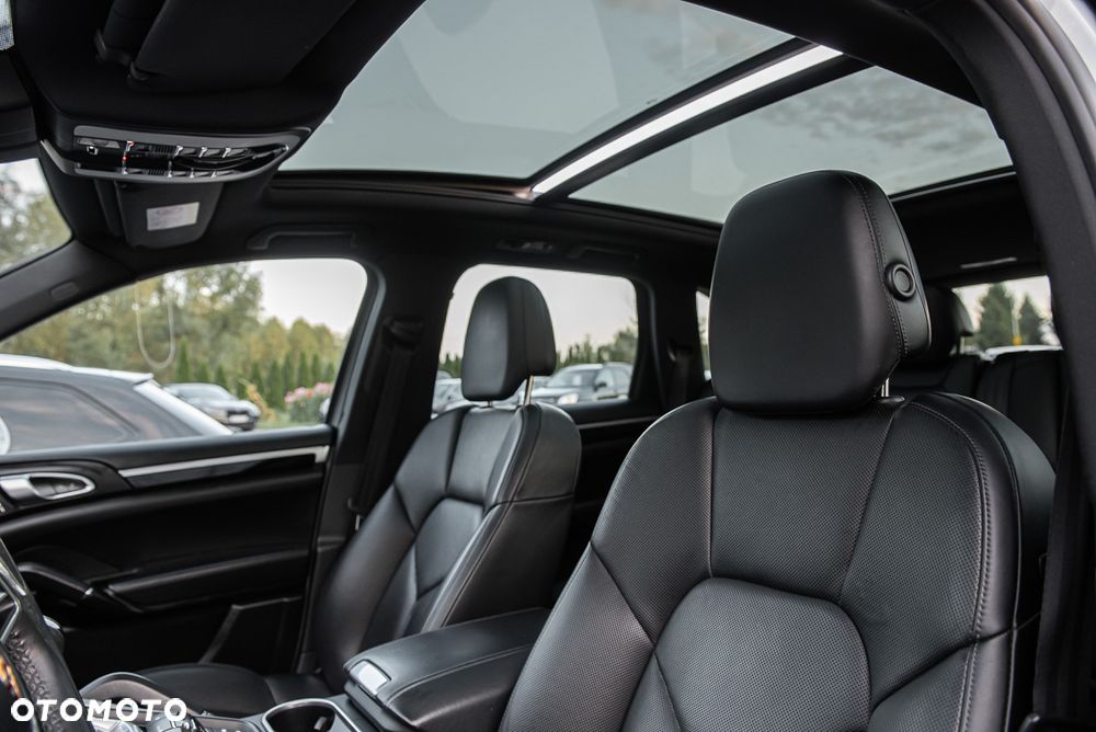 Porsche Cayenne S Diesel Platinum Edition - 21