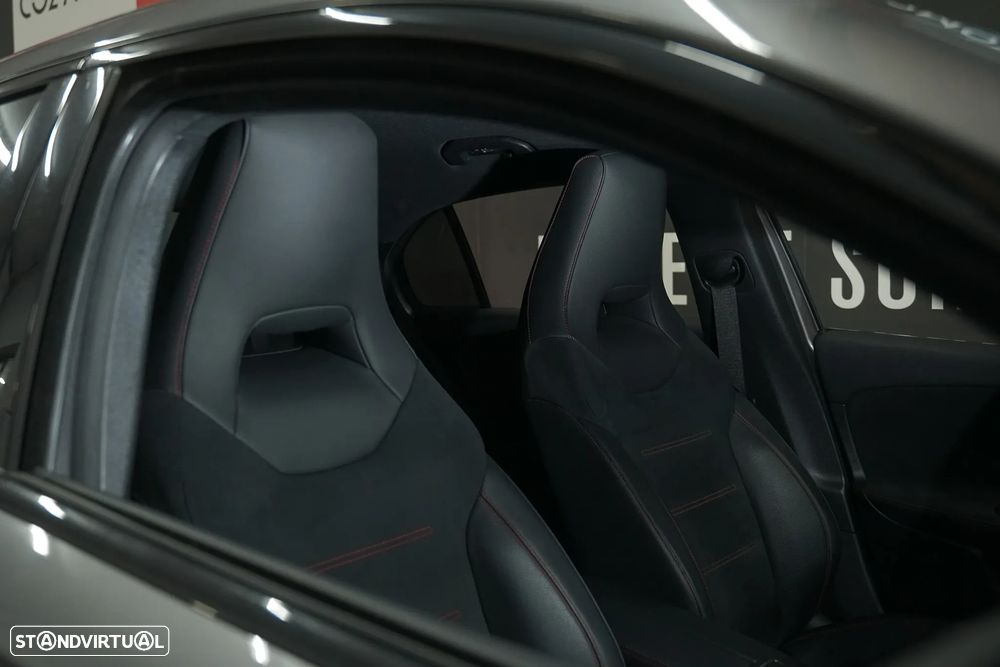 Mercedes-Benz A 250 e AMG Line - 19