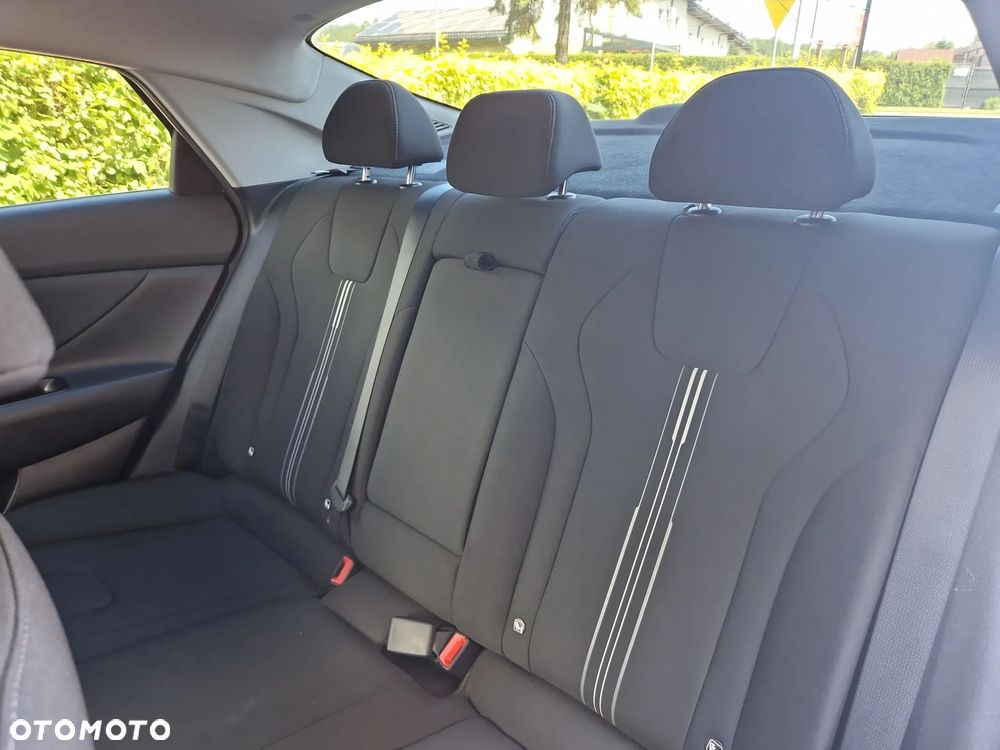 Hyundai Elantra 1.6 Smart - 18