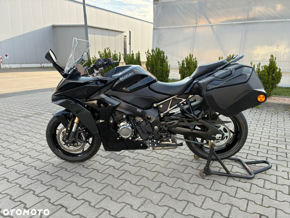 Suzuki GSX - 4