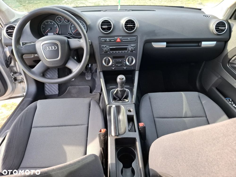 Audi A3 3-drzwiowe 1.6 Ambition - 14