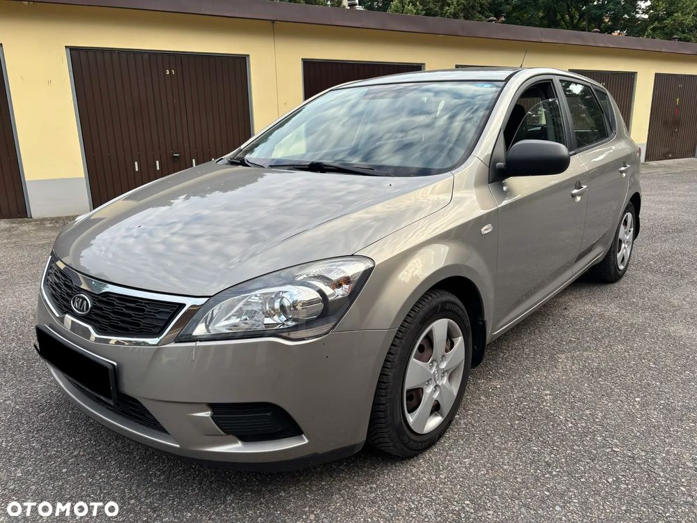 Kia Ceed - 3