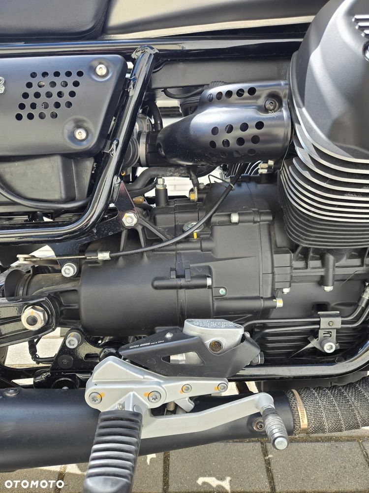 Moto Guzzi V9 - 8