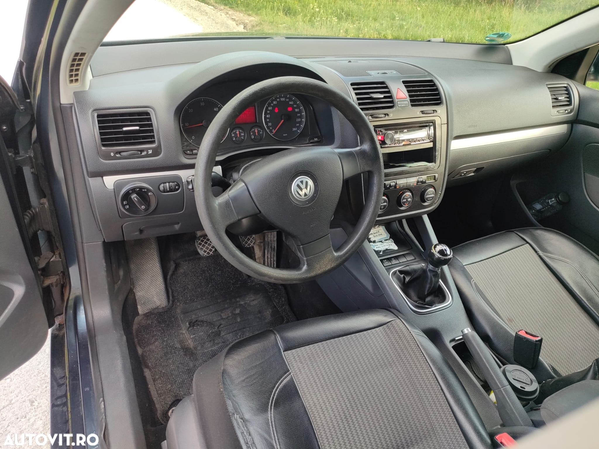 Volkswagen Jetta 1.9 TDI Comfortline - 7