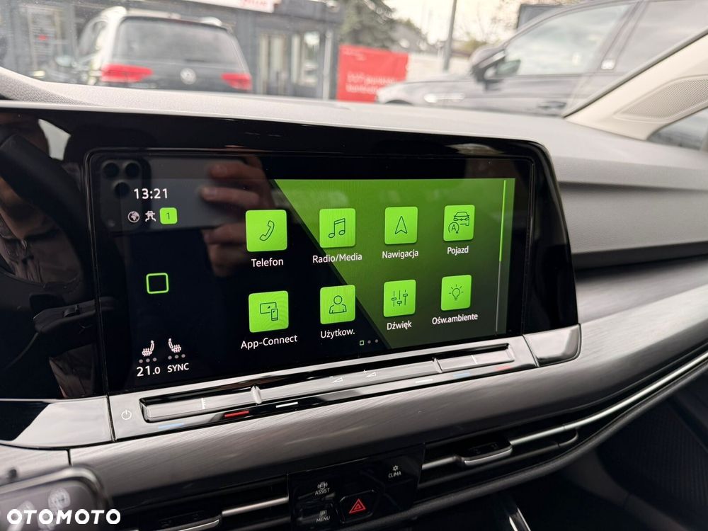 Volkswagen Golf - 24