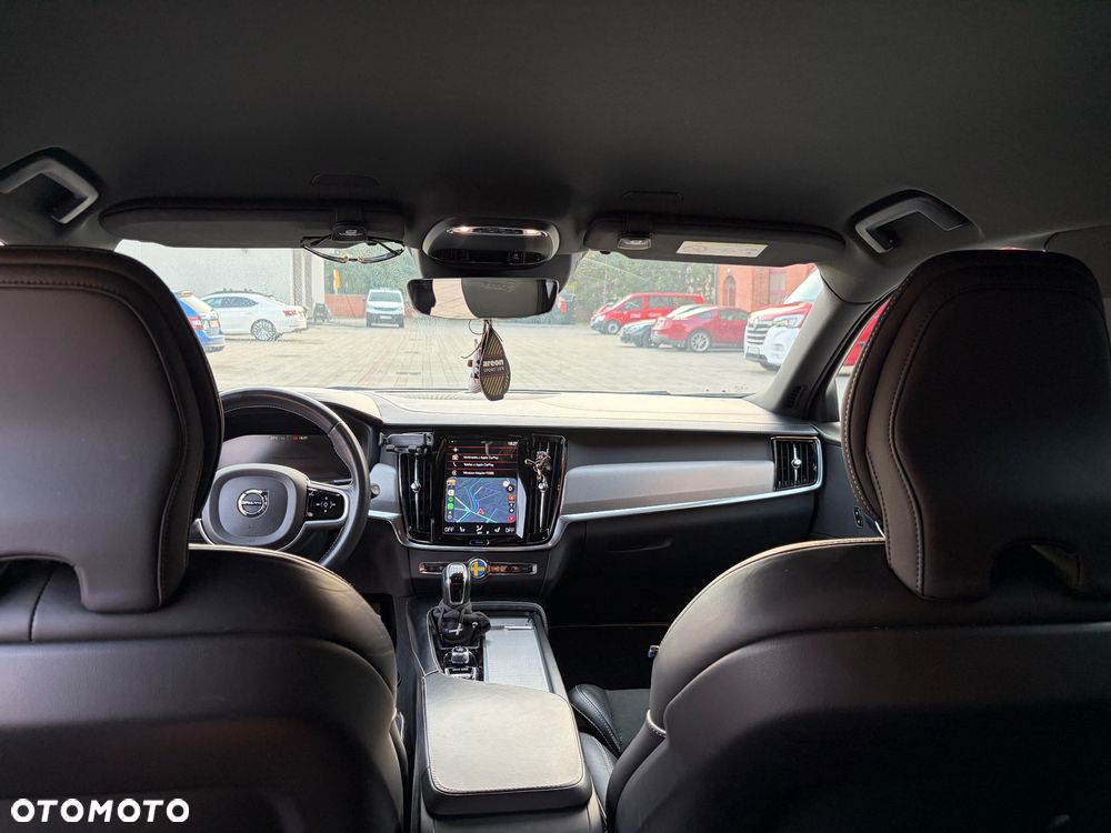 Volvo V90 D3 R-Design - 17