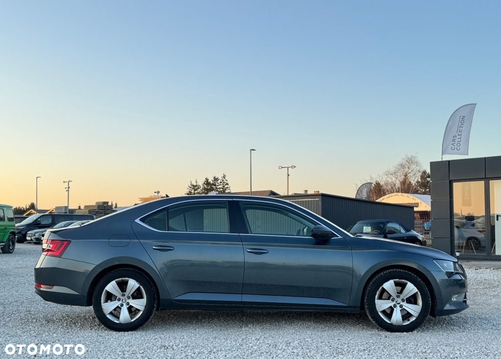 Skoda Superb 2.0 TDI Style DSG - 3