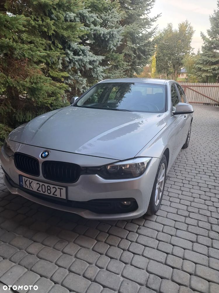 BMW Seria 3 318d - 24