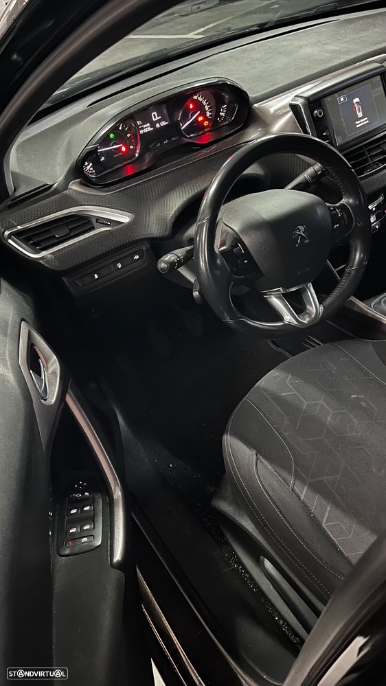 Peugeot 2008 1.4 HDi Allure - 5