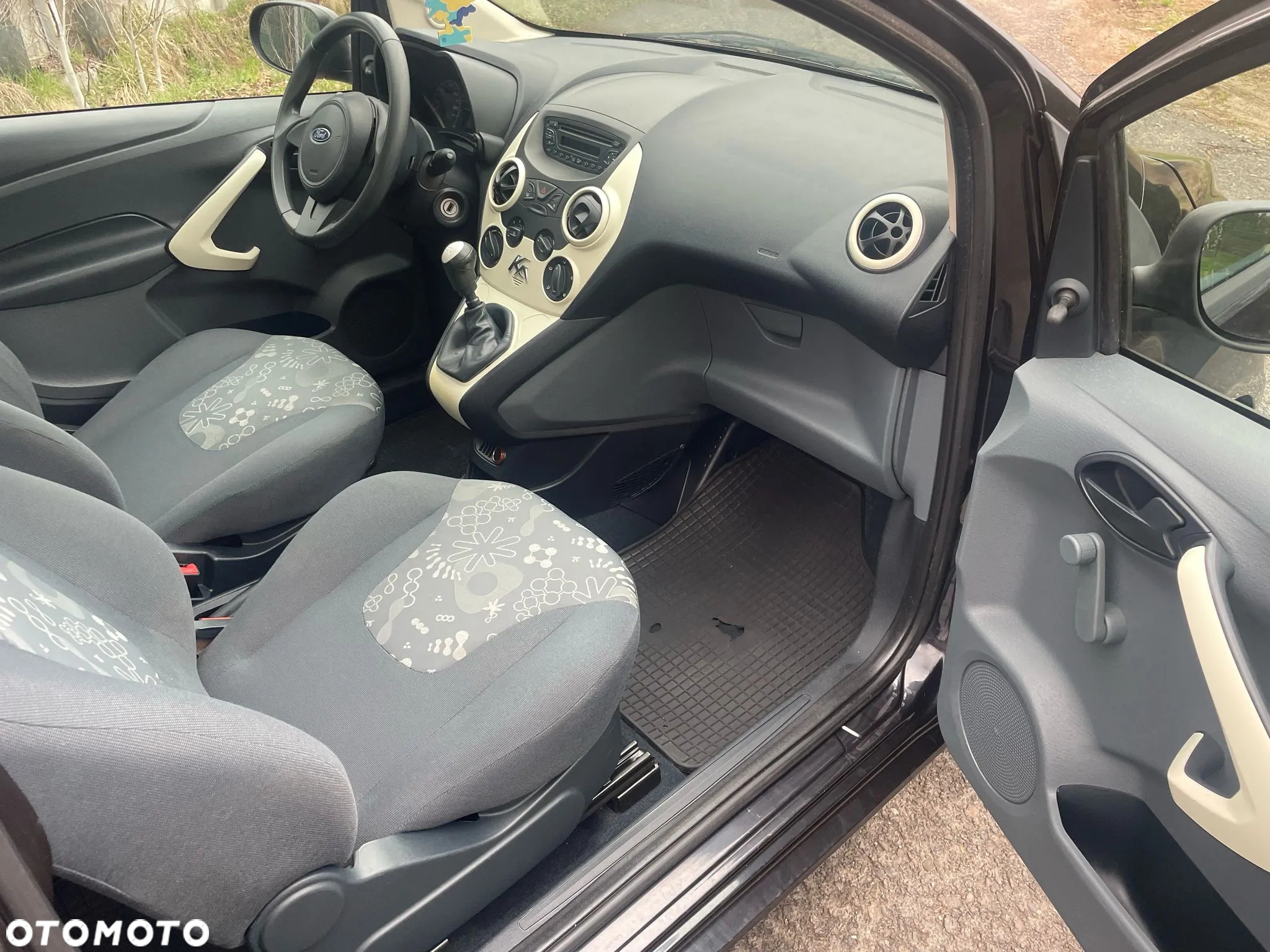 Ford KA - 13