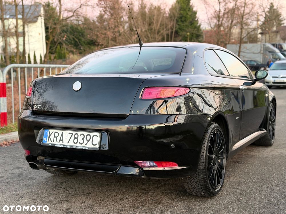 Alfa Romeo GT 2.0JTS Black Line - 3