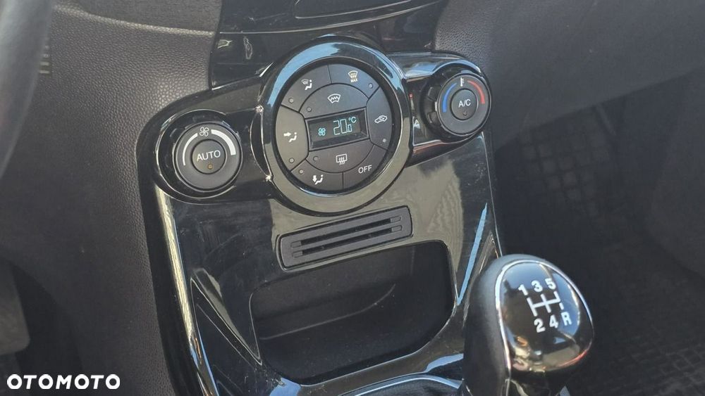 Ford Fiesta - 18