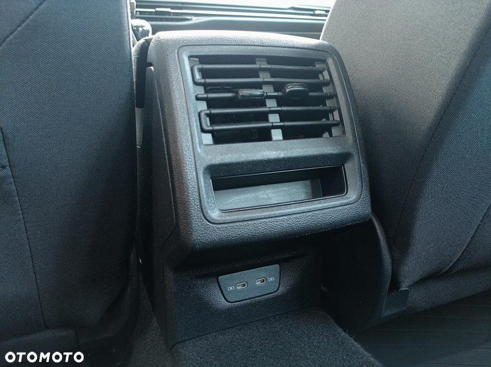 Volkswagen Golf - 14