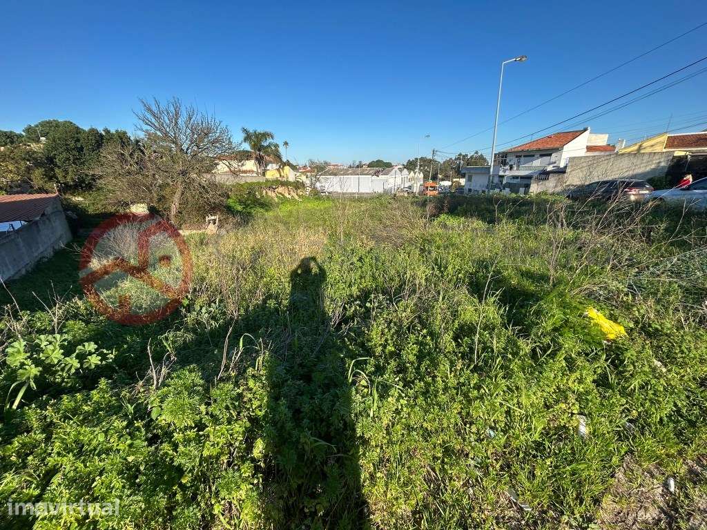 Terreno com 300m2 na Charneca da Caparica, Viabilidade para Moradia... - Grande imagem: 3/5