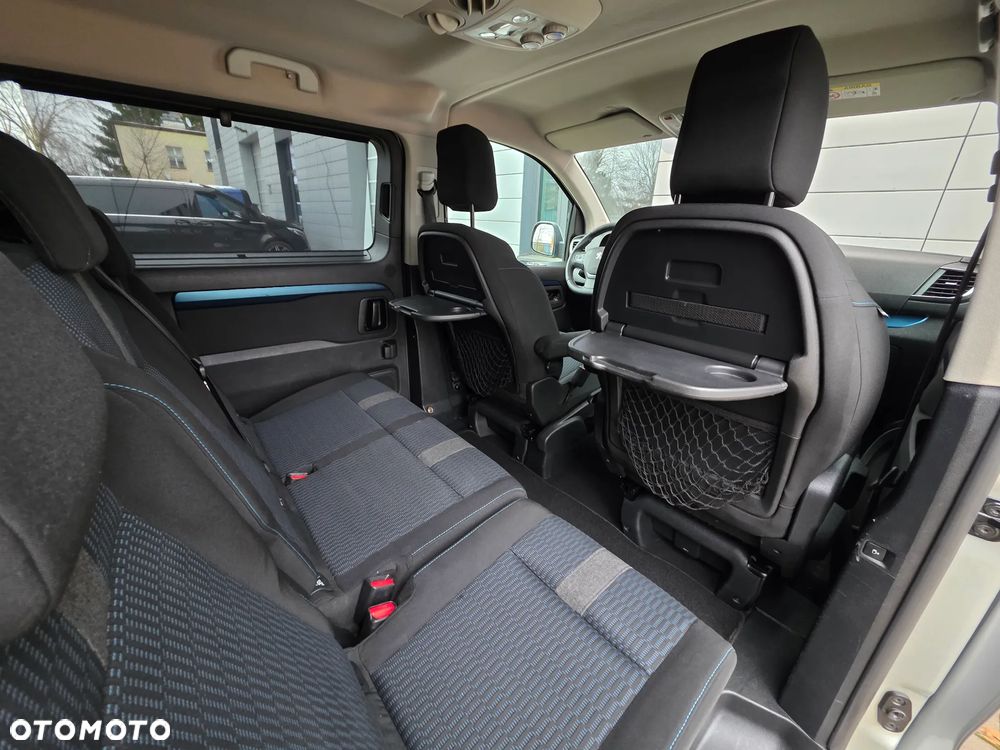 Peugeot Traveller L2 2.0 Allure - 25