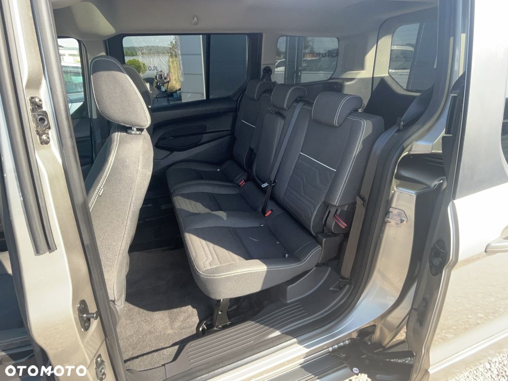 Ford Tourneo Connect Grand - 19