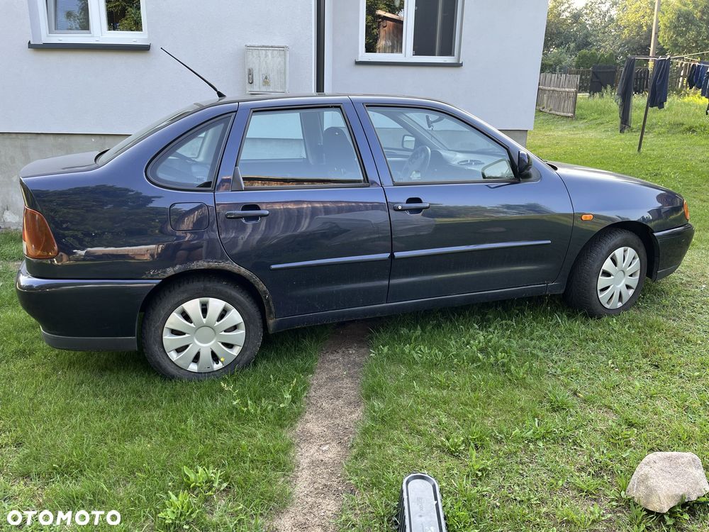 Volkswagen Polo - 3