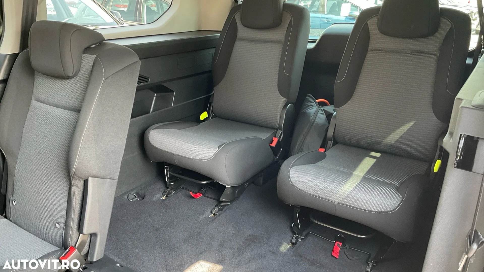 Toyota Proace City Verso 136 CP 50 kWh L2 6+1 Family - 27