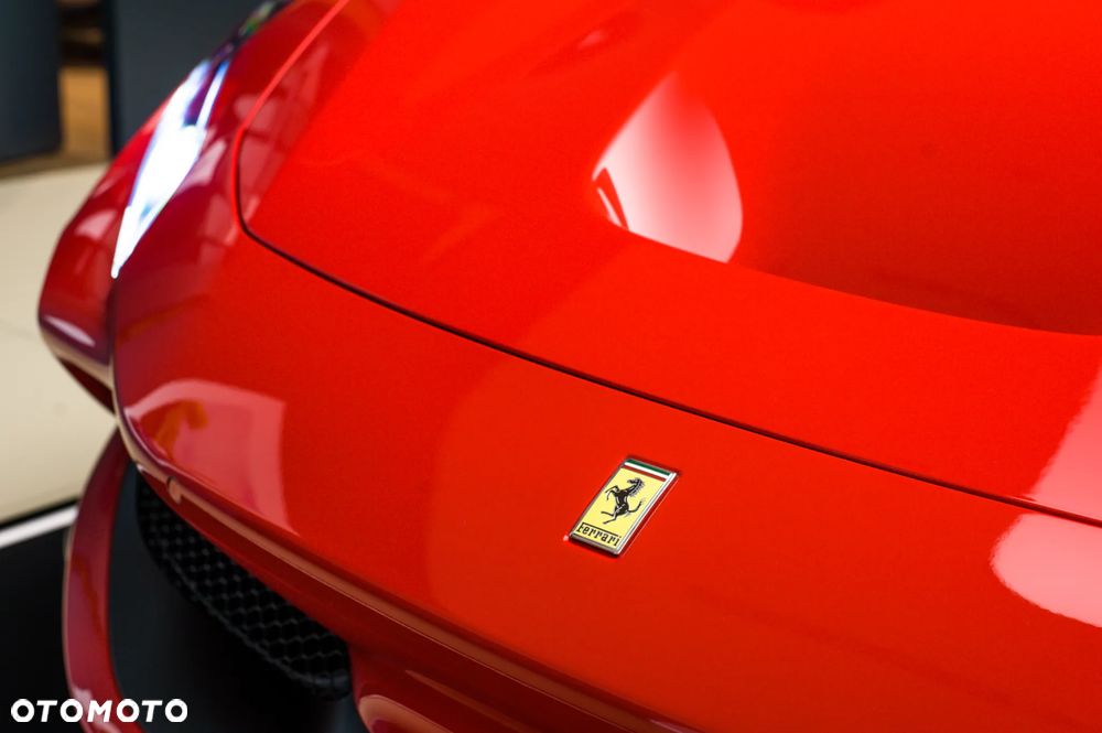 Ferrari F8 Spider Standard - 16