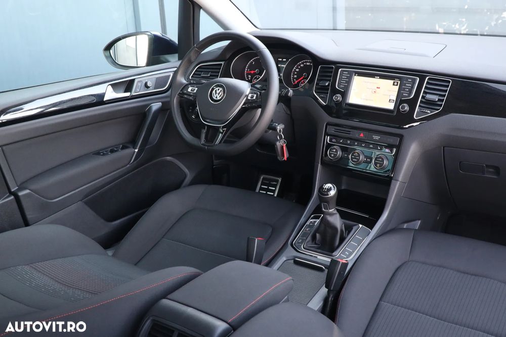 Volkswagen Golf 1.6 TDI Sound - 16