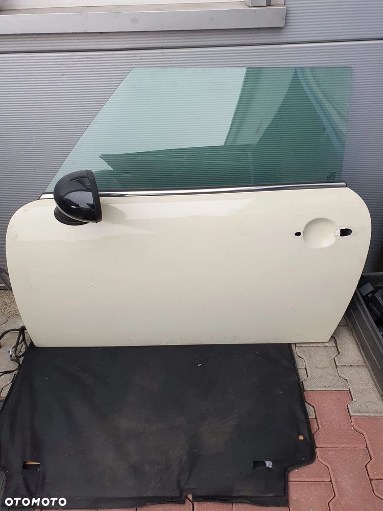 MINI COOPER R56 DRZWI PRZEDNIE LEWE KOD LAKIERU 850