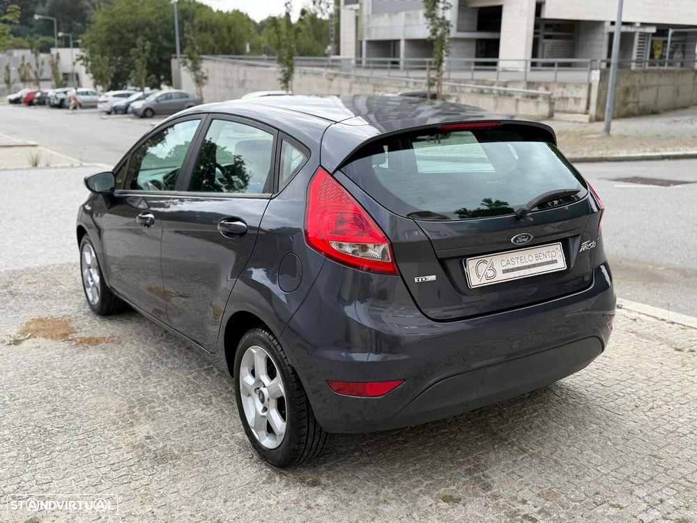 Ford Fiesta 1.4 TDCI Titanium - 4