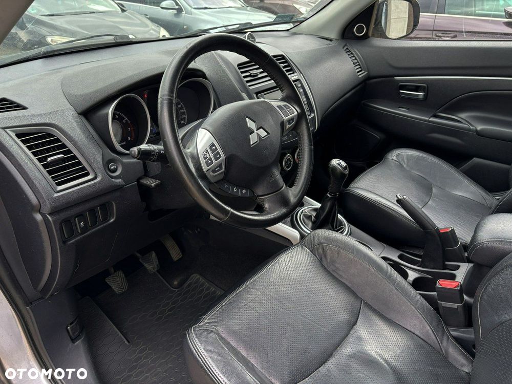 Mitsubishi ASX - 14