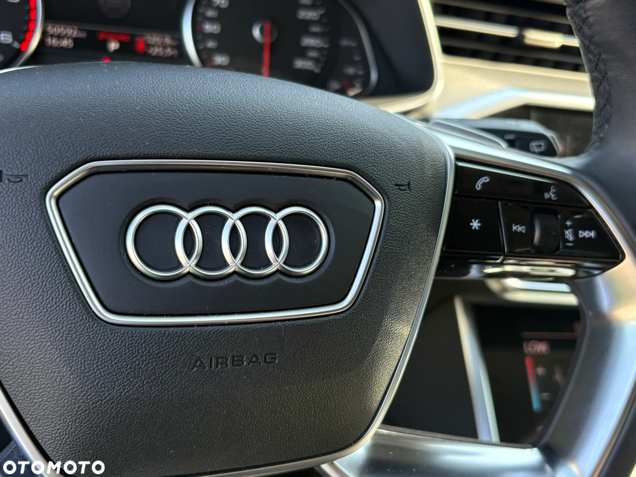 Audi A6 Avant 40 TDI quattro S tronic - 32