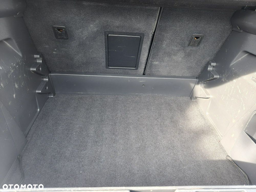 Peugeot 3008 HDi FAP 150 Family - 32
