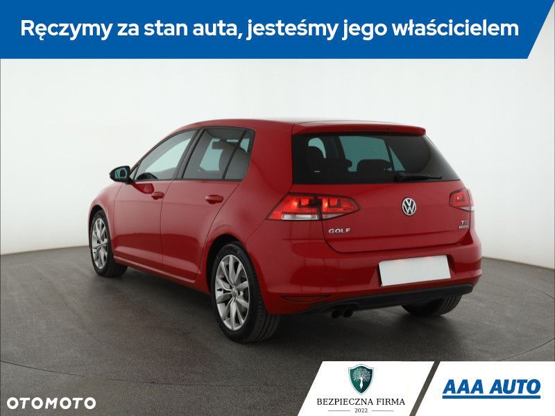 Volkswagen Golf - 6