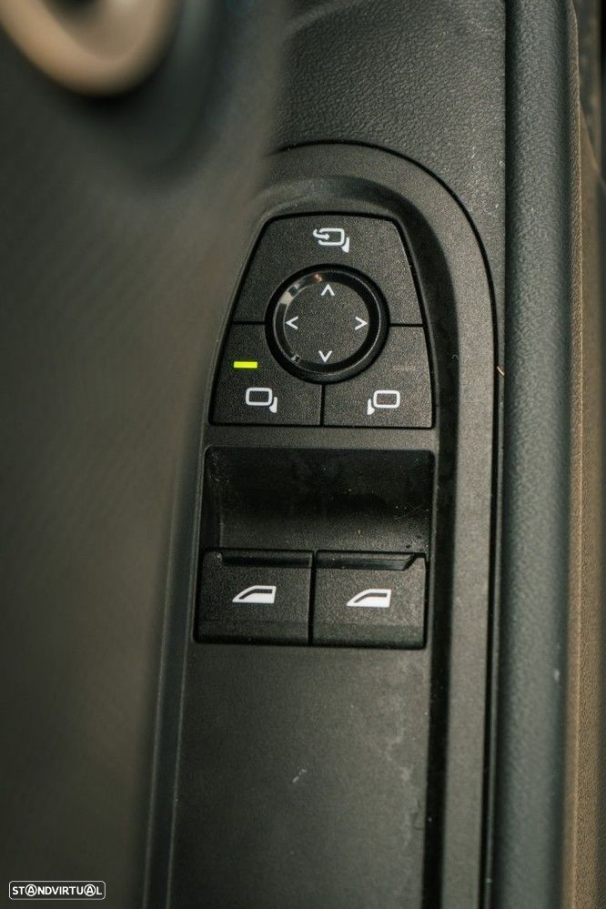 MINI 3 Portas Cooper C Essential - 15