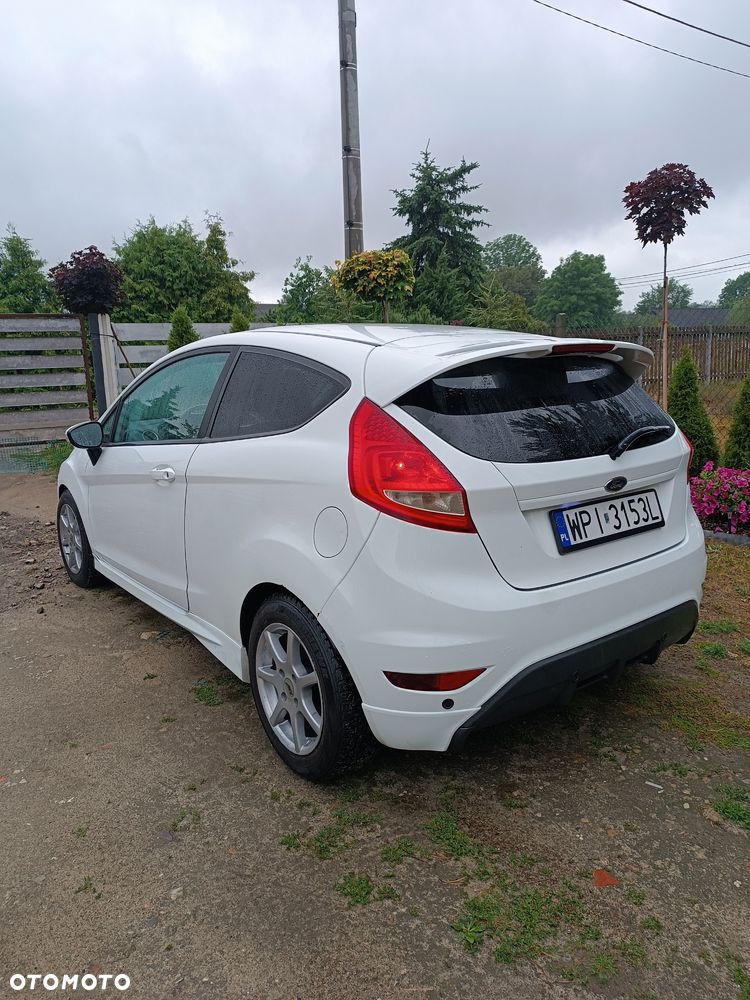 Ford Fiesta - 4