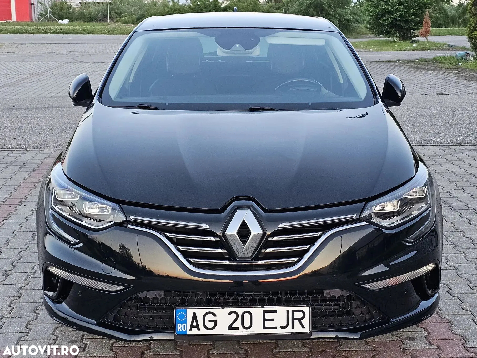 Renault Megane ENERGY dCi 130 BOSE EDITION - 4