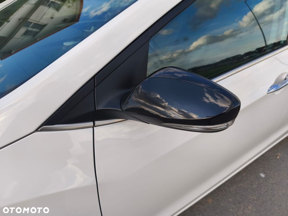 Hyundai i30 blue Kombi 1.6 GDi Passion - 10
