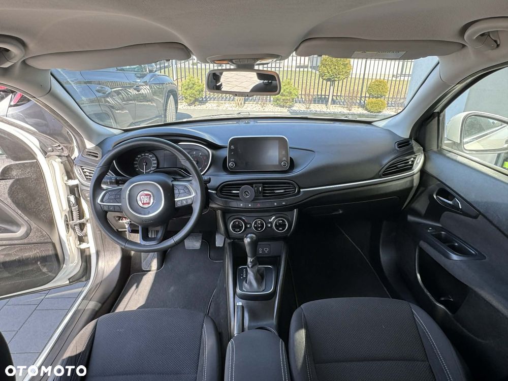 Fiat Tipo 1.6 MultiJet DCT Lounge - 11