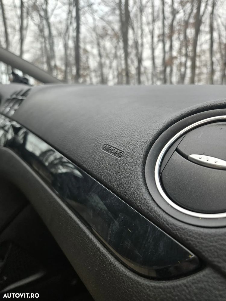 Ford S-Max 2.2 TDCi DPF Titanium - 27