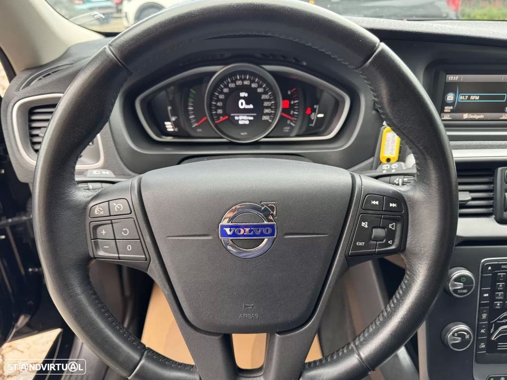 Volvo V40 2.0 D2 Momentum - 26