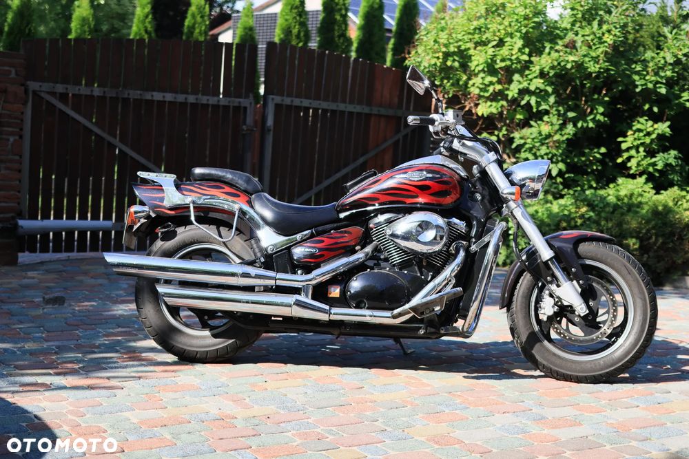 Suzuki Intruder - 11